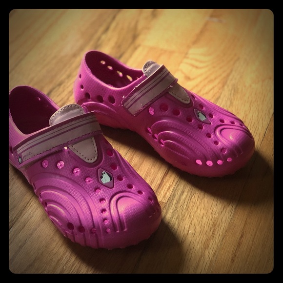 hounds crocs